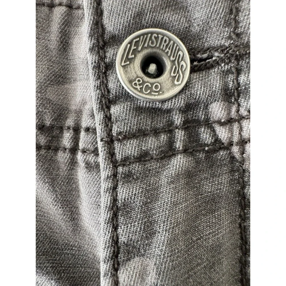 Levi’s Men’s Gray Camo Cargo Shorts Cotton Canvas Zip Fly Pockets Flat Front